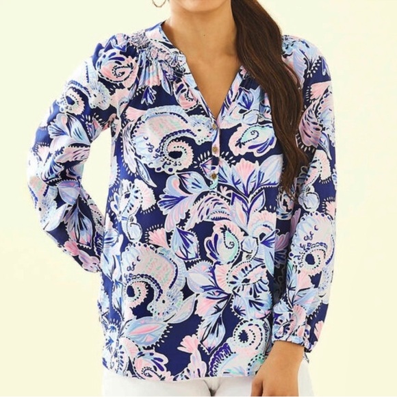 Lilly Pulitzer Silk Elsa Blouse High Tide Navy Holy Flockamolie 💙🩷💙 - Picture 3 of 6